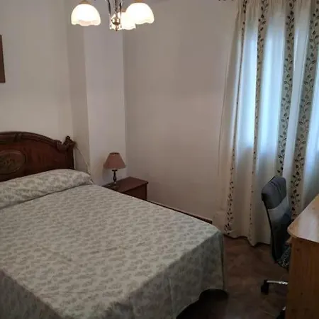 Bonito, Comodo Y Acogedor Piso En Malaga/nice, Comfortable And Cozy In Apartment Malaga