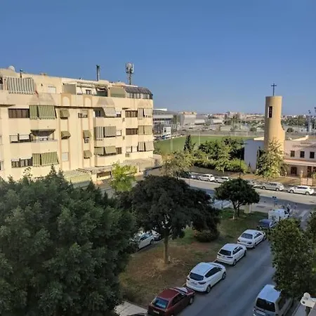 Bonito, Comodo Y Acogedor Piso En Malaga/nice, Comfortable And Cozy In Apartment