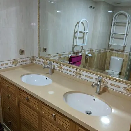 Bonito, Comodo Y Acogedor Piso En Malaga/nice, Comfortable And Cozy In * Malaga